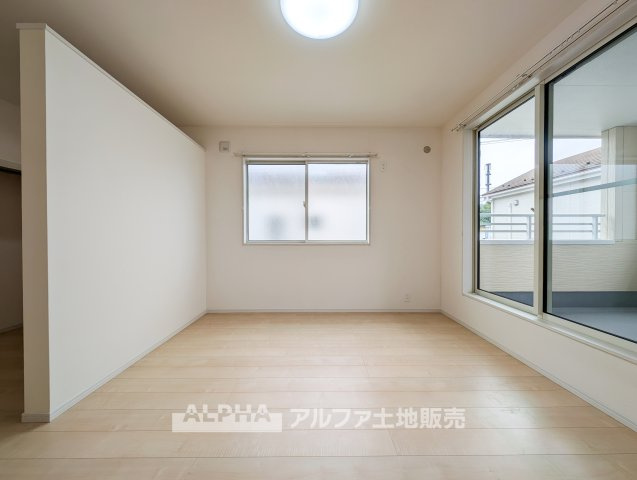 【smart　room】　◆機能性を備えた空間◆シンプルな形状で家具配置がしやすく、生活スタイルに合わせた使い方が可能。日常に取り入れやすい洋室です。