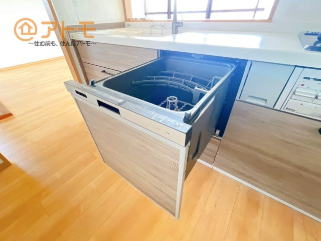 家事負担が軽減される便利な食洗器付♪