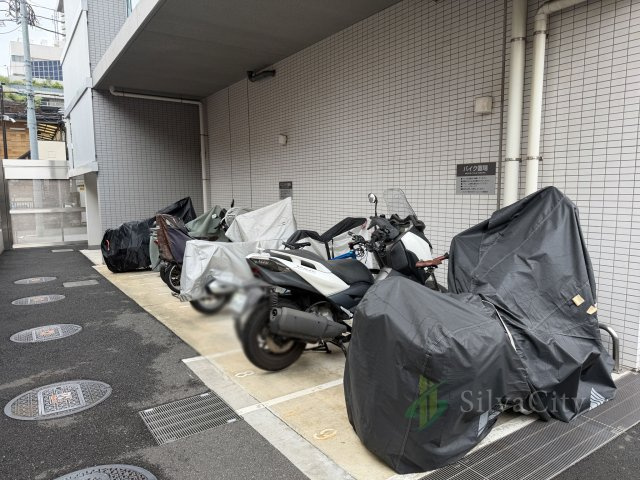 バイク置き場