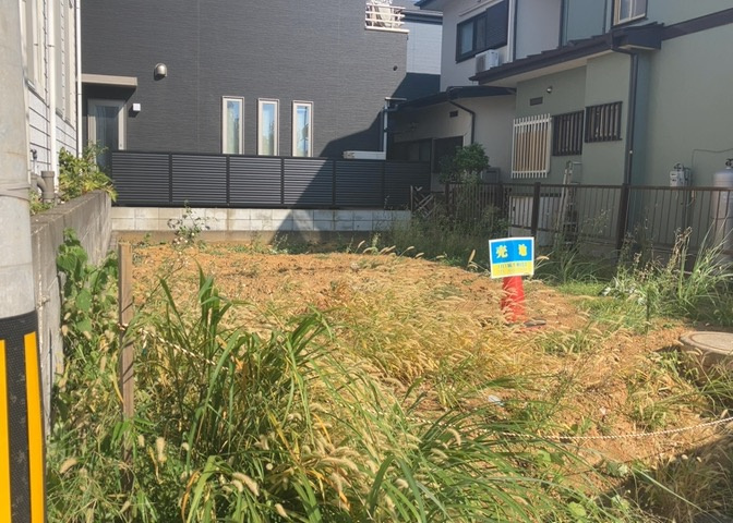 隣家の土地はどうなっているのか、生活利便施設が近くにあるのか、学校まで近いかなど、お客様のライフスタイルにあわせたイメージが重要です。また、近くにあると困る施設が近くにないかも確認するといいでしょう。