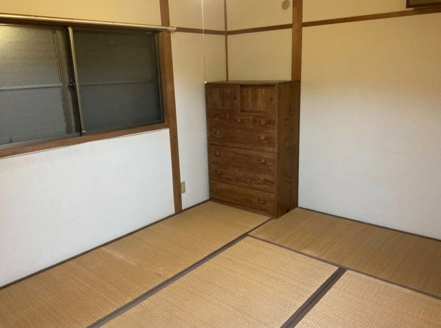 フローリングだけでなく、和室もあります