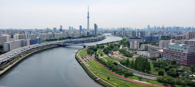東京スカイツリーを望む開放感のあるリバービュー