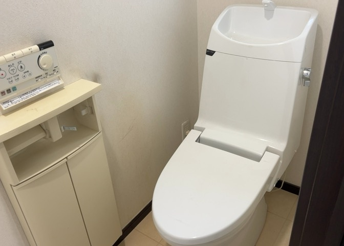 トイレは大きさや形、機能、抗菌性などが異なる多種多彩なタイプが各メーカーから出ています。それぞれに良さがあるため、事前にどういったタイプのトイレがいいのかをご家庭内で決めて、内見に行くといいでしょう。