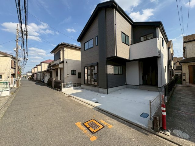前面道路含む現況外観