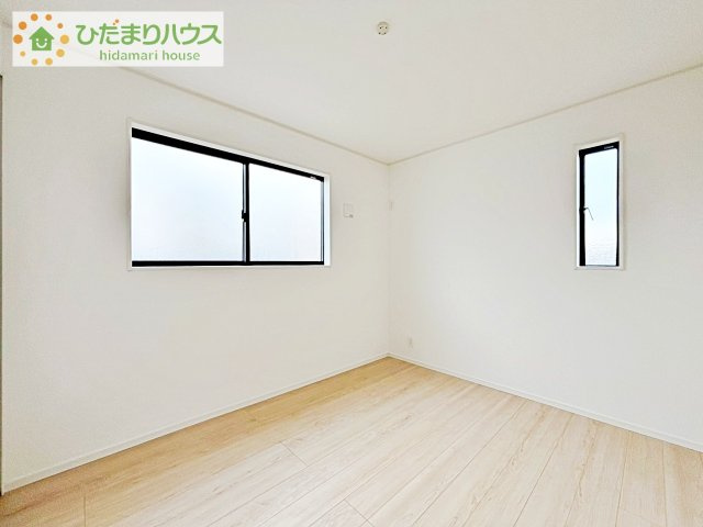 窓が多く、明るい空間を演出してくれます(*^^*)