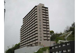 コスモ三滝本町の外観