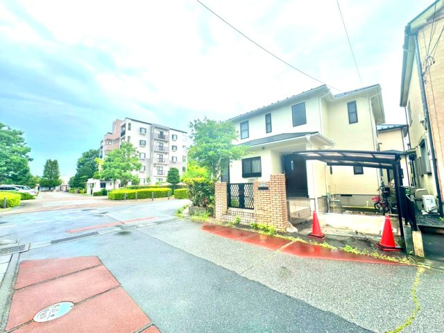 「吉川」駅徒バス13分にある物件です。2023年にリフォームされており室内とてもきれいです！周辺環境も充実しています。是非現地ご覧ください♪