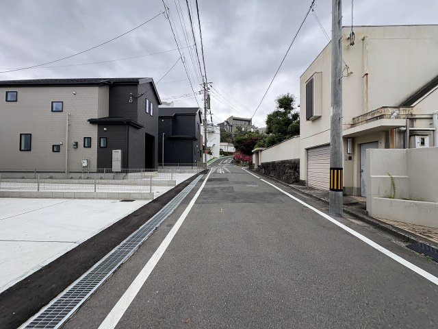 現地写真。前面道路です。