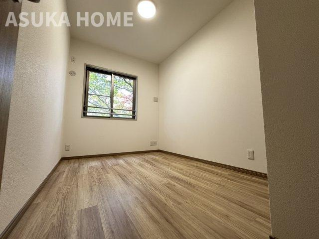 このタイプのプライベートルームは2部屋、一つはご主人の書斎スペースにしても◎
