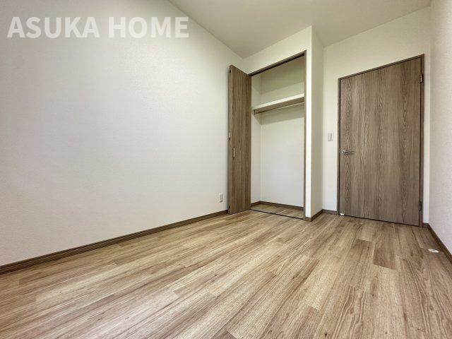コンパクトにまとめられた清潔な空間で快適にお過ごし頂けるよう設計されています。