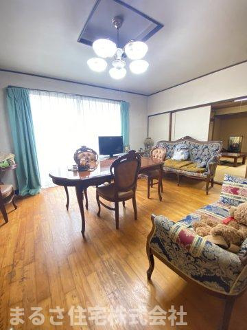 陽当たり良好なリビングです(^^)