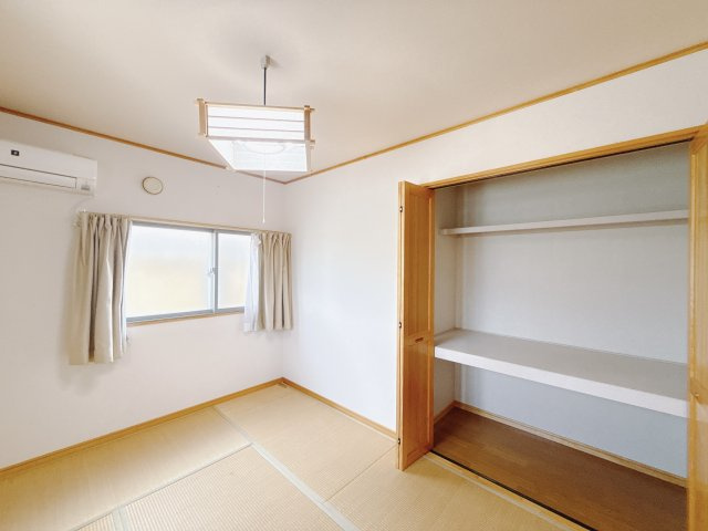 ■和室｜和室でしか味わえない畳ならではの香りや素材で和のやすらぎを感じてください♪休日はお子様とお昼寝するのにも最適です！