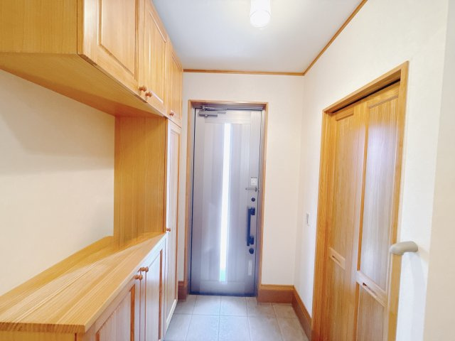 ■玄関｜玄関は意外と生活感が出る場所。玄関でお家の印象が決まってしまうと言っても過言ではありません。