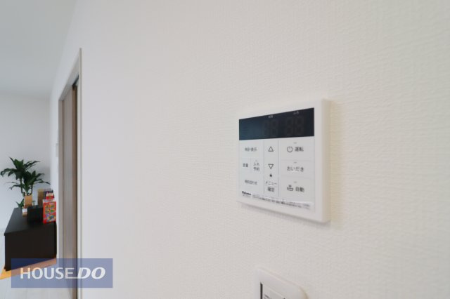 【温水設備】現地完成写真。給湯スイッチ付きで温度調整もラクラクです。