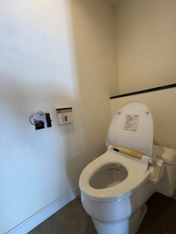 リフォーム前のトイレ