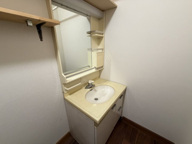 使いやすい独立洗面台です