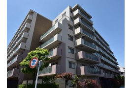 D'レスティア金沢八景アクオの外観