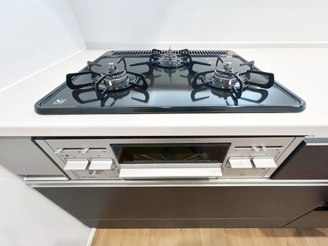 3つ口のコンロだからお料理を温かいまま、同時に提供できます！