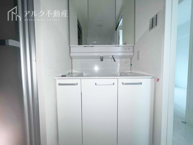 独立洗面台