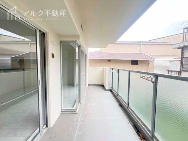 南向きバルコニーにつき陽当たり良好！