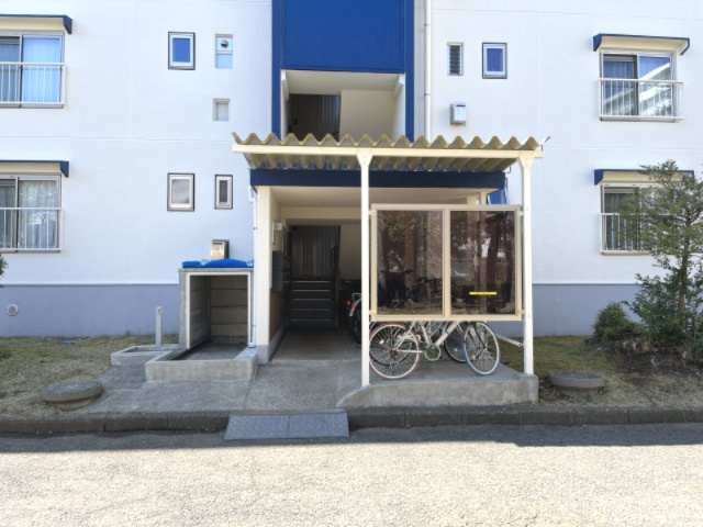 共有部エントランスです。