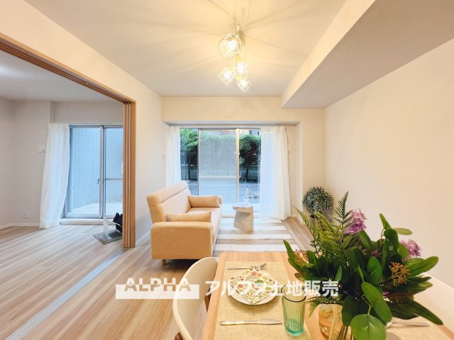 【A　home　found　by　chance】　◆偶然見つけた物件で◆思わぬ空間を手に入れたい。愛を育み、人と出会い、新たな命に恵まれる。そんな未来を創造してぬくもりのある住空間を君と共有したい。