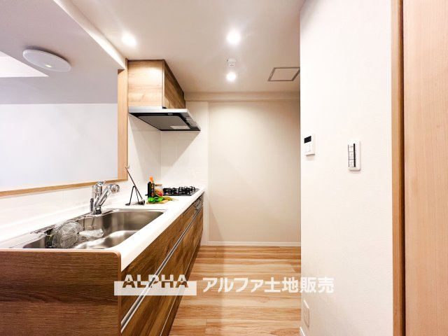 【Life　without　end】　◆心地よさを求めて◆終わりのない暮らしづくりはキッチンから始まる。食事は暮らしの中でとても重要。お洒落なキッチンを使用すれば空間の居心地良さが変わる。