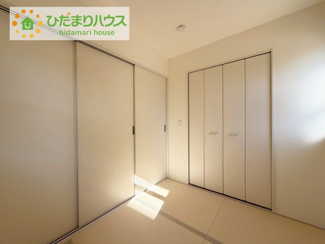 扉を閉じれば来客用のお部屋として。開いて広い空間を作れば、お子様の遊び部屋として使えます！