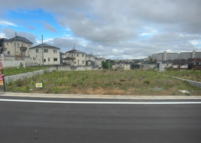 土地探しをしていると都市計画区域という言葉を目にすると思います。法律によって、都道府県知事や国土交通大臣が指定するエリアのことを指しており、都市計画区域は市街化区域と市街化調整区域に分けられています。
