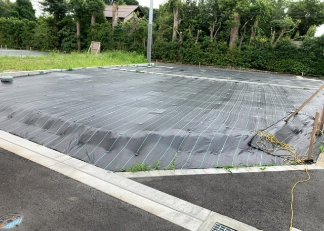隣家の土地はどうなっているのか、生活利便施設が近くにあるのか、学校まで近いかなど、お客様のライフスタイルにあわせたイメージが重要です。また、近くにあると困る施設が近くにないかも確認するといいでしょう。