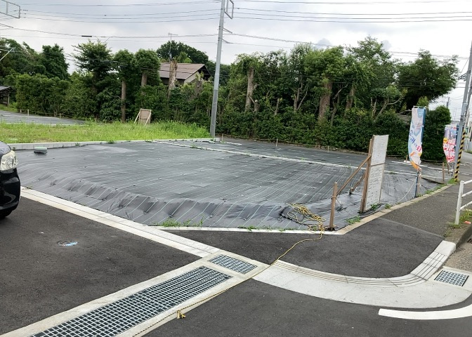 家を建てる前提で土地を探している場合、地盤の丈夫さは譲れない条件の一つです。地盤が脆弱だと追加工事が必要となります。また、過去に地盤沈下や液状化現象を起こした土地は、できるだけ避けた方がいいでしょう。