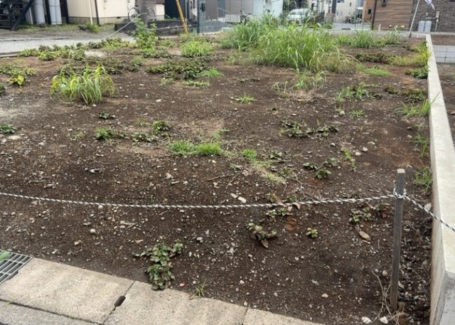 隣家の土地はどうなっているのか、生活利便施設が近くにあるのか、学校まで近いかなど、お客様のライフスタイルにあわせたイメージが重要です。また、近くにあると困る施設が近くにないかも確認するといいでしょう。