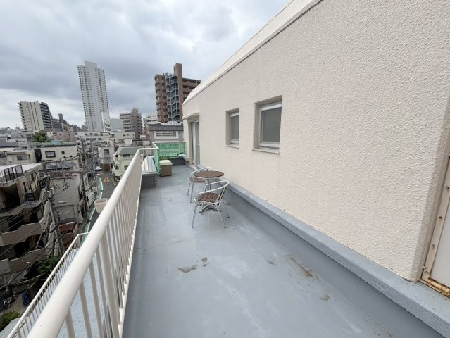 広々ルーフバルコニー