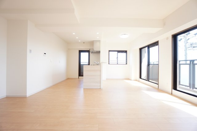 住宅ローン減税対象！18畳の広々としたリビングダイニング♪