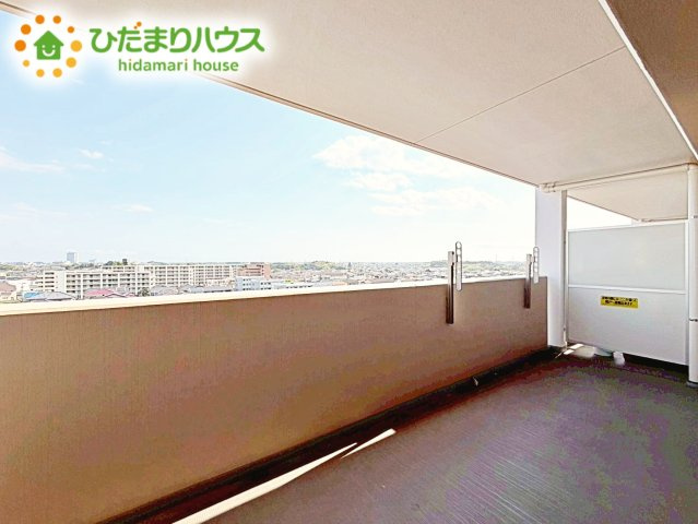 広々としたバルコニーは、大量の洗濯物を干しても余裕！お布団だって、家族全員分をいっきに干せますね(^O^)