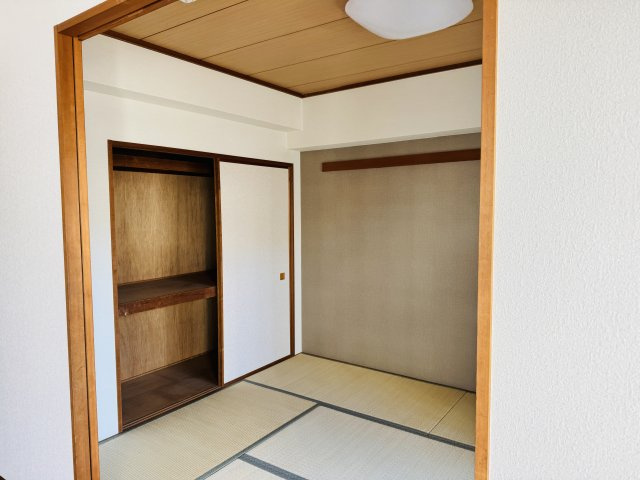 ～大容量収納可能な押入れ～