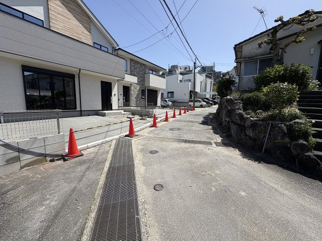 現地写真。前面道路です。