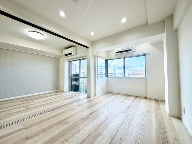 【LDK約8.5帖】　生活動線を考えたLDKで、日々をゆったりと快適に過ごせます。