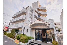 コスモ志木ホワイトコートの外観