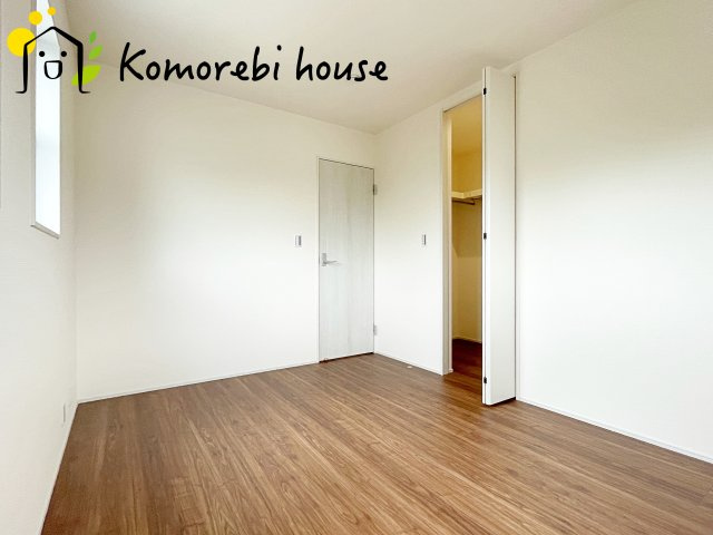 個人の部屋や寝室として使える洋室です