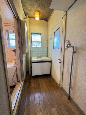 明るい洗面室です。