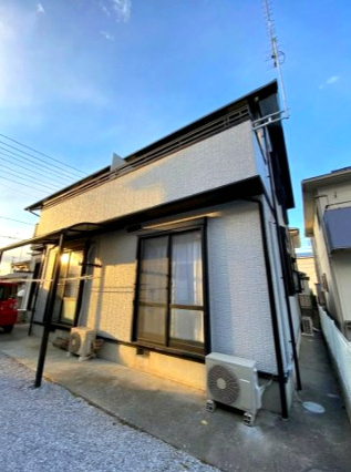 2階バルコニー付きの明るい住まい