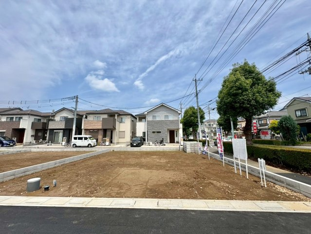A区画　バス停から徒歩4分！閑静な住宅地、角地！花田小学校まで徒歩2分(約160ｍ)お子様の通学は安心！スーパーマルサン越谷花田店徒歩5分(350ｍ)お買い物は近くて便利！お気軽にお問い合わせください