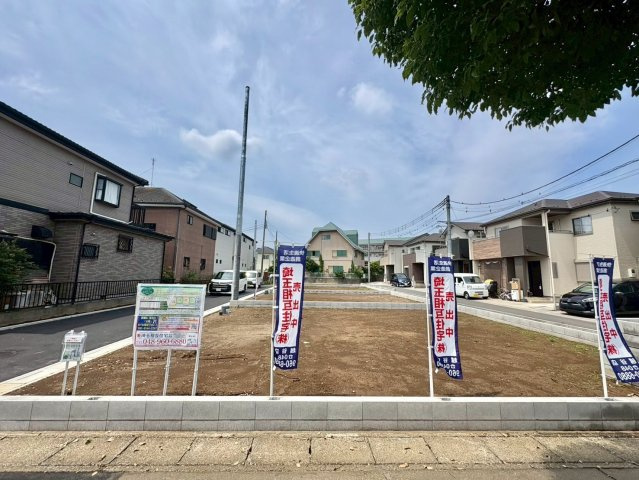 A区画　バス停から徒歩4分！閑静な住宅地、角地！花田小学校まで徒歩2分(約160ｍ)お子様の通学は安心！スーパーマルサン越谷花田店徒歩5分(350ｍ)お買い物は近くて便利！お気軽にお問い合わせください
