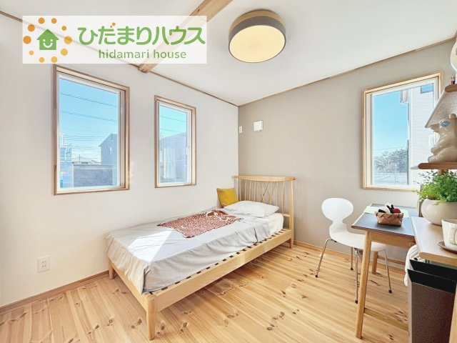 窓が多く、明るい空間を演出してくれます(*^^*)