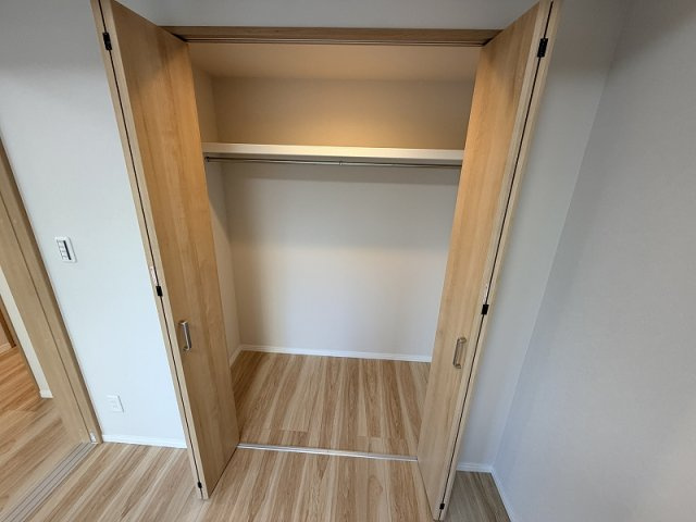 5.1帖洋室内収納。