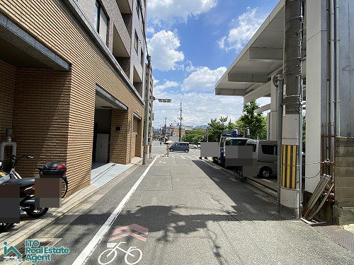 前面道路含む現地写真