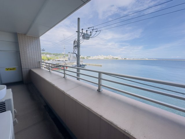 北側バルコニー海一望