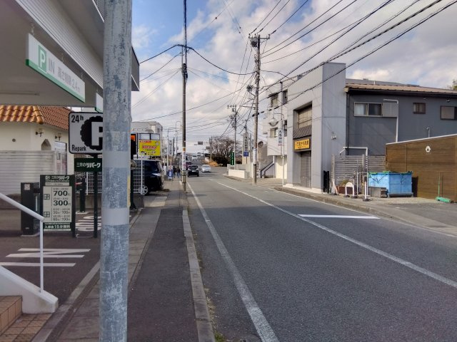 県道141号線沿いの土地になります。生活利便性が高く生活しやすい環境だと思います。