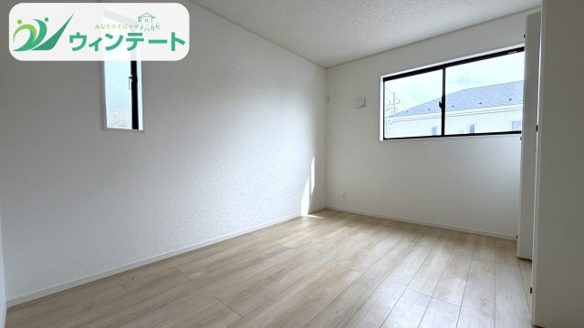 2階の各洋室は明るく通風も良好。寝室・子ども部屋・書斎など、ライフスタイルに合わせて多目的に使えます。